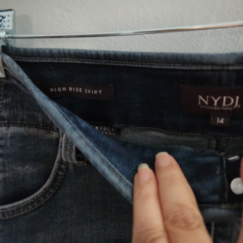NYDJ Denim Skirt Hollywood Rockie Lift Tuck High Rise Sz 14 - Picture 2 of 8